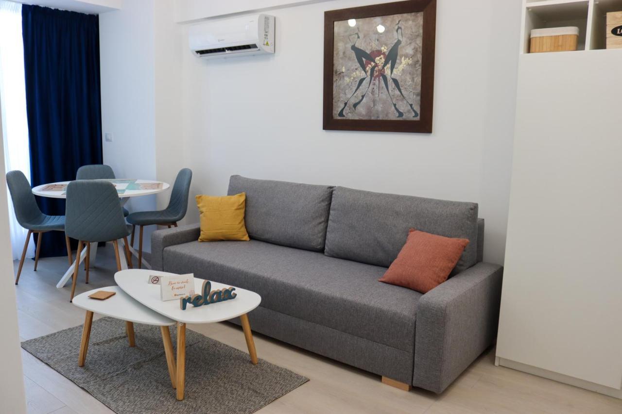 Azure Sea Apartments - Bychoice Mamaia Buitenkant foto
