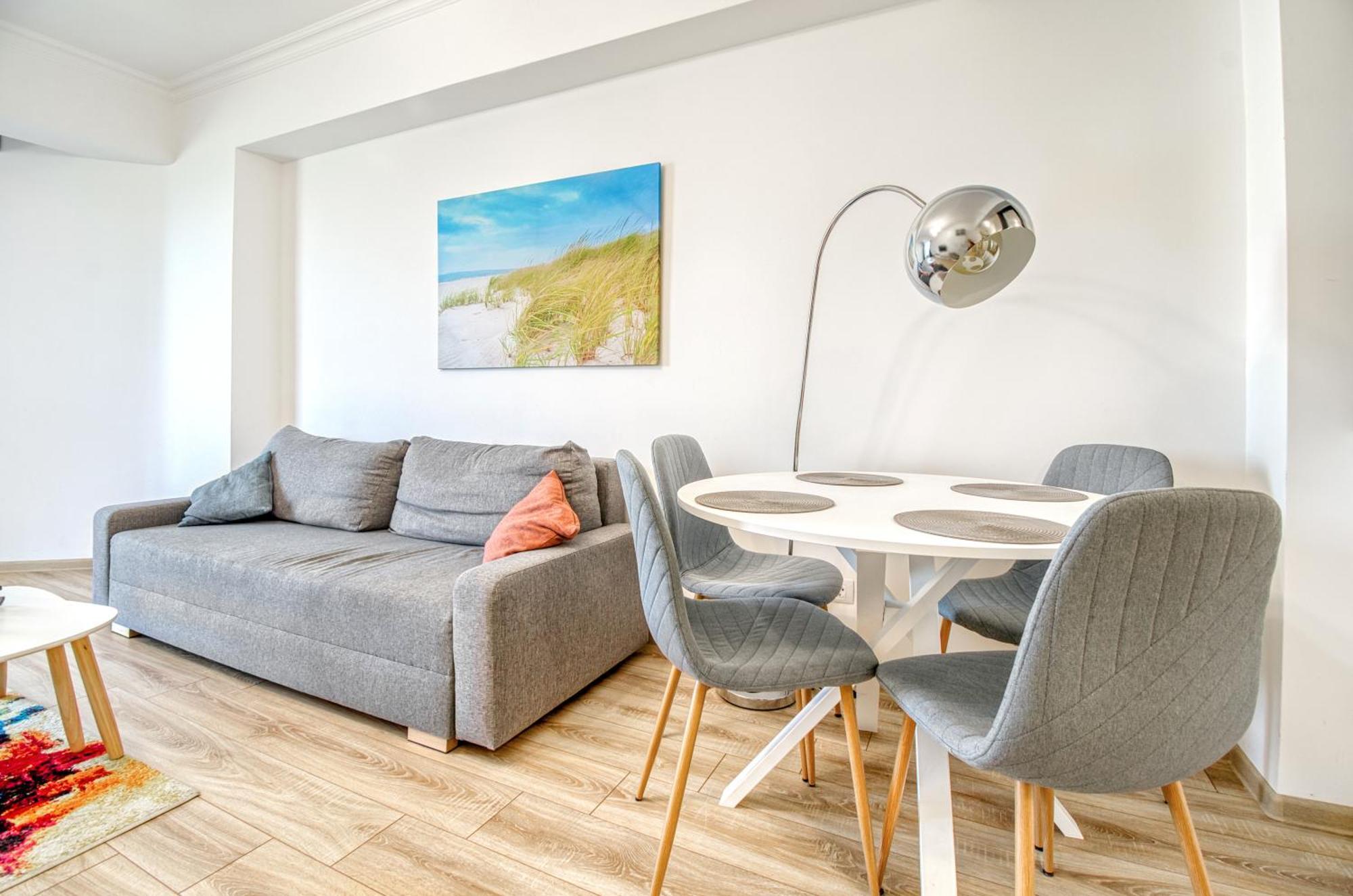 Azure Sea Apartments - Bychoice Mamaia Buitenkant foto