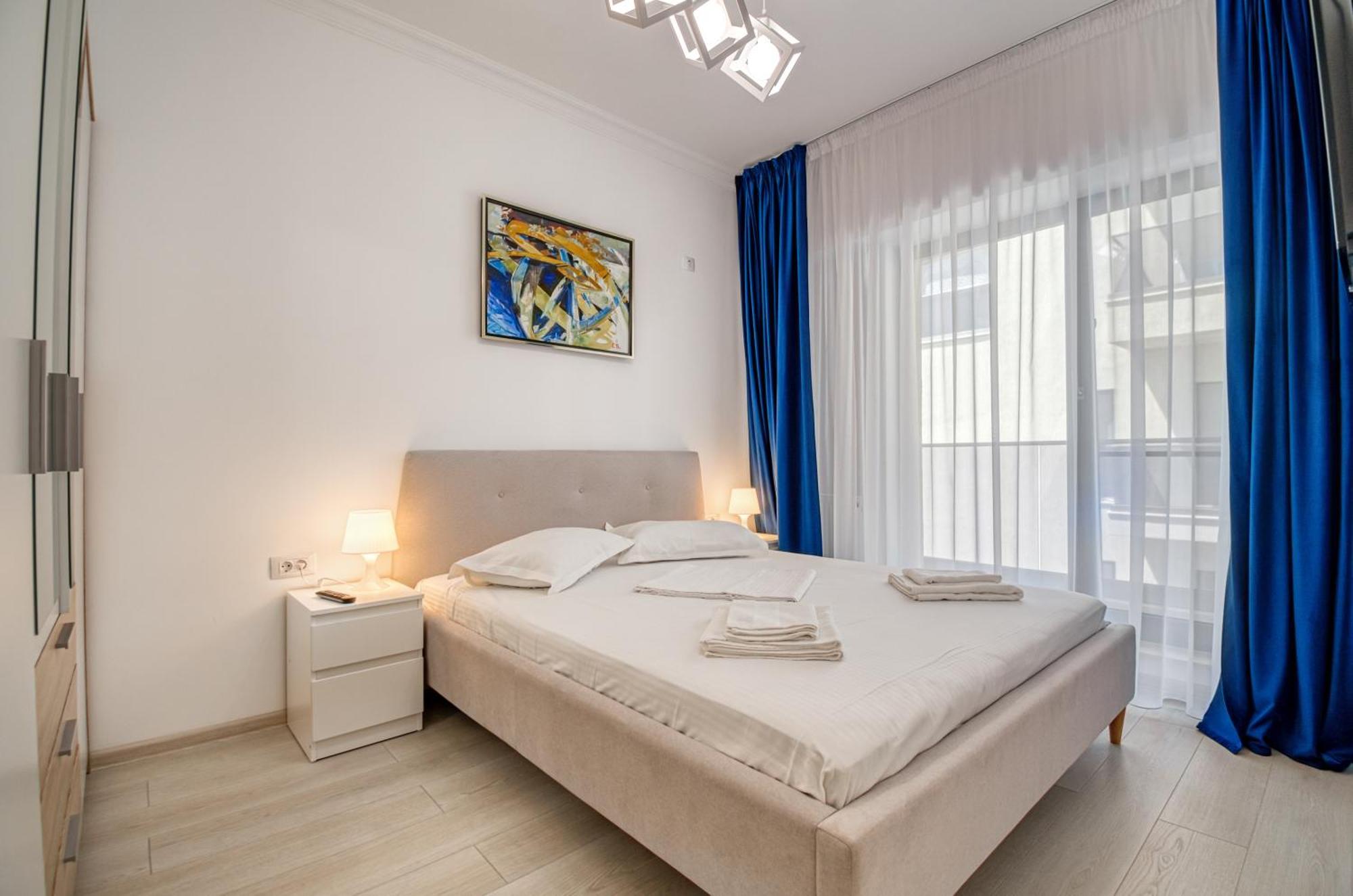 Azure Sea Apartments - Bychoice Mamaia Buitenkant foto