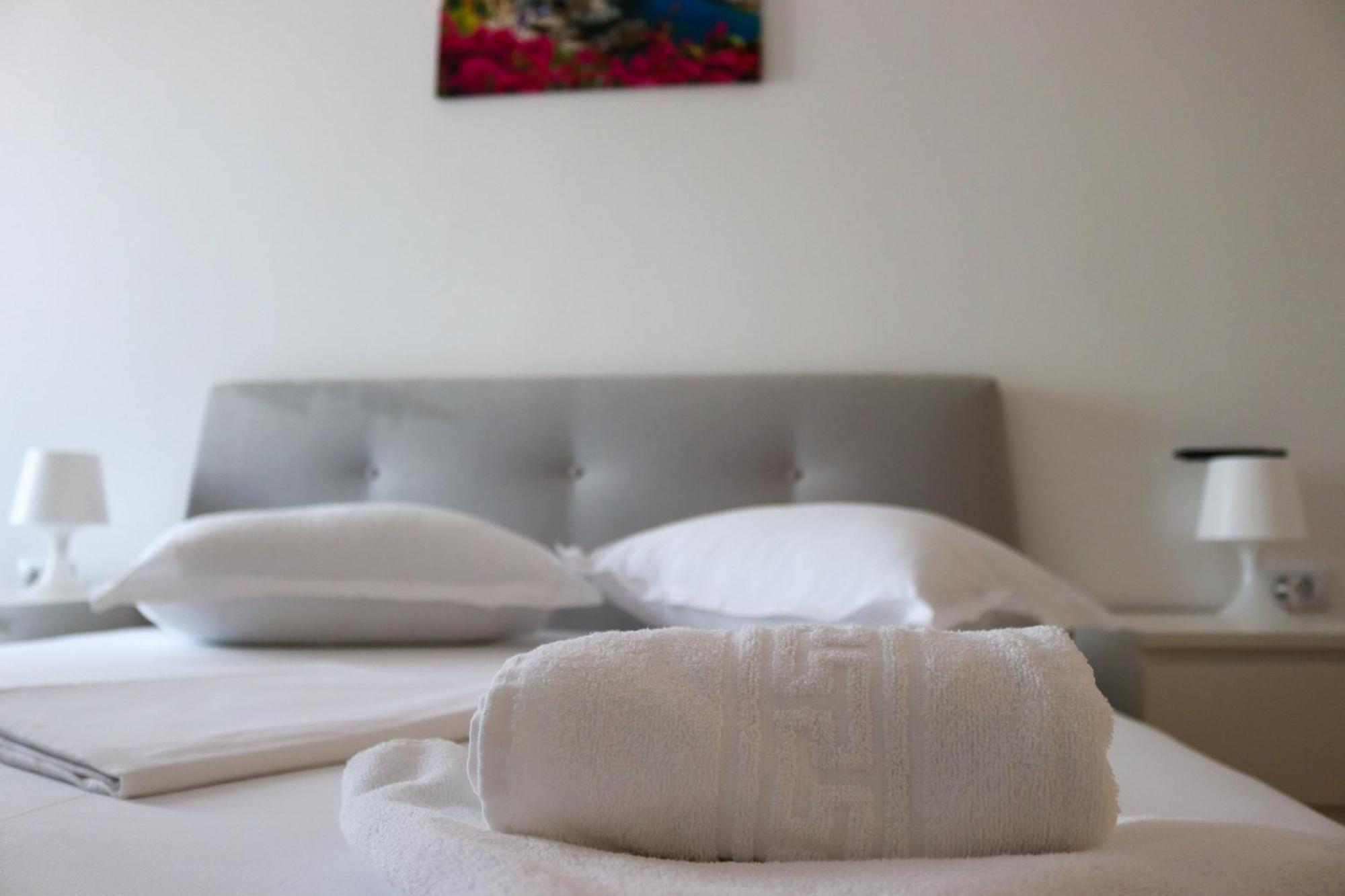 Azure Sea Apartments - Bychoice Mamaia Buitenkant foto