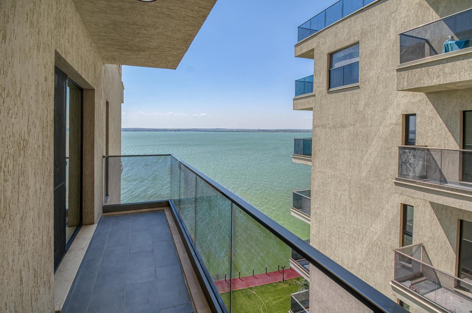 Azure Sea Apartments - Bychoice Mamaia Buitenkant foto